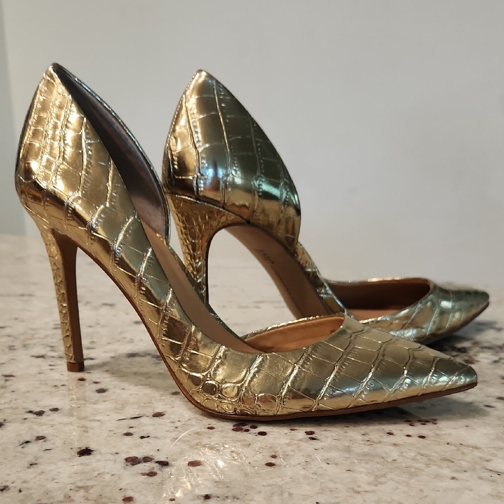 INC International Concepts Gold Metallic Heels with Stiletto Design